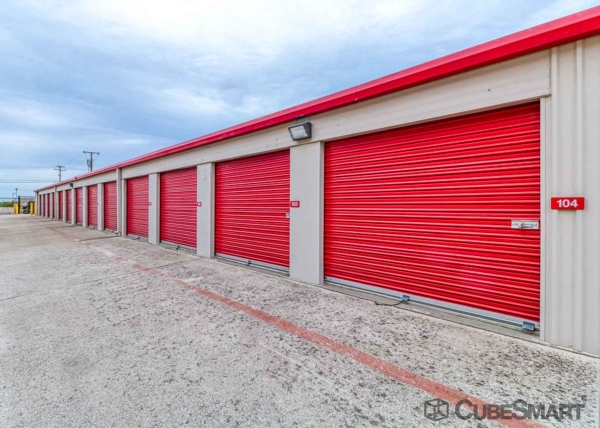 Facility photo: //images.sparefoot.com/medium/1059306901ecd3c96b0.jpg