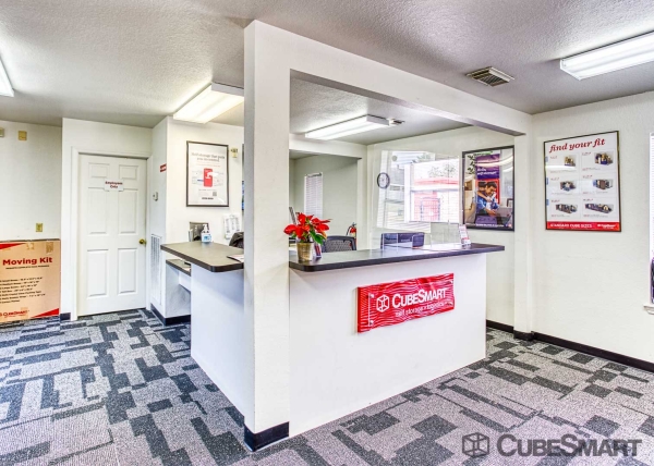 Facility photo: //images.sparefoot.com/medium/15277069033bf395db0.jpg