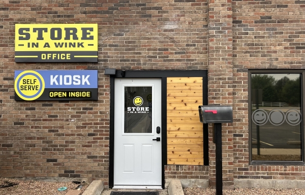 Facility photo: //images.sparefoot.com/medium/20001568c0912c4da2c.jpg