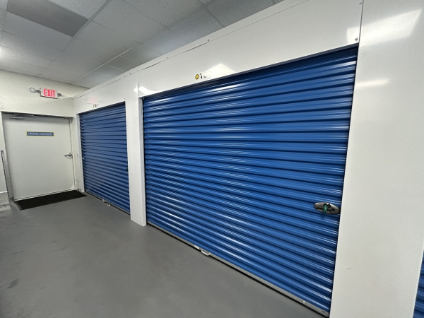 Facility photo: //images.sparefoot.com/medium/2000156900dba488191.jpg