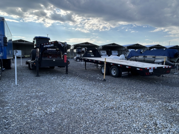 Facility photo: //images.sparefoot.com/medium/2000156900ddbbbe0b4.jpg