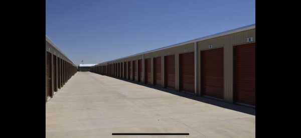 Facility photo: //images.sparefoot.com/medium/2061835aa1464267840.png