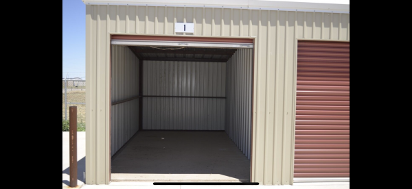 Facility photo: //images.sparefoot.com/medium/2061835aa14652ec907.png