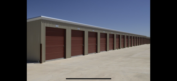 Facility photo: //images.sparefoot.com/medium/2061835aa14663368c5.png