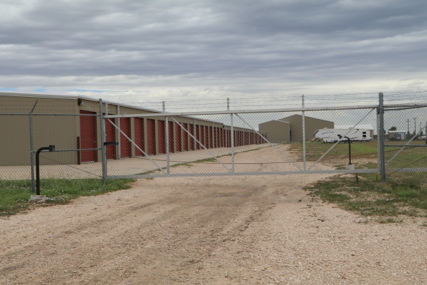 Facility photo: //images.sparefoot.com/medium/2061835b489b2c27e6f.jpg