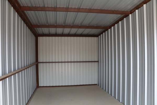 Facility photo: //images.sparefoot.com/medium/2061835b489bacc53b4.jpg