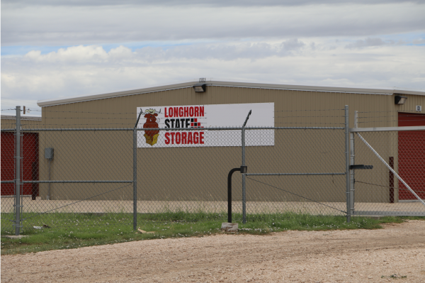 Facility photo: //images.sparefoot.com/medium/2061835b649a21100e9.png