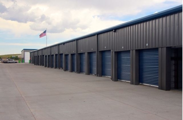 Facility photo: //images.sparefoot.com/medium/20830168fa665b9805d.jpg