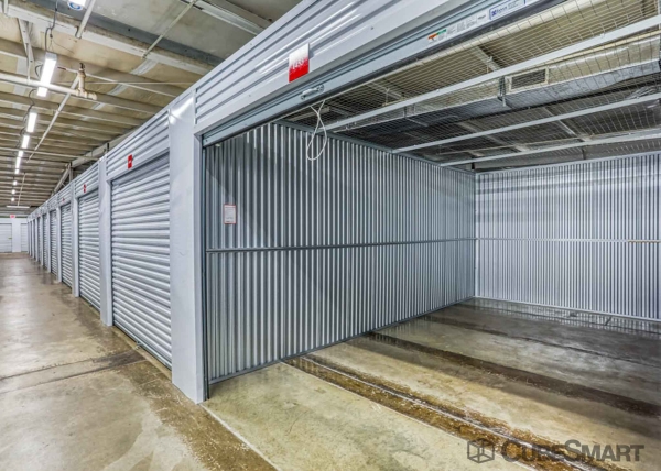 Facility photo: //images.sparefoot.com/medium/212501690333d2b58b5.jpg