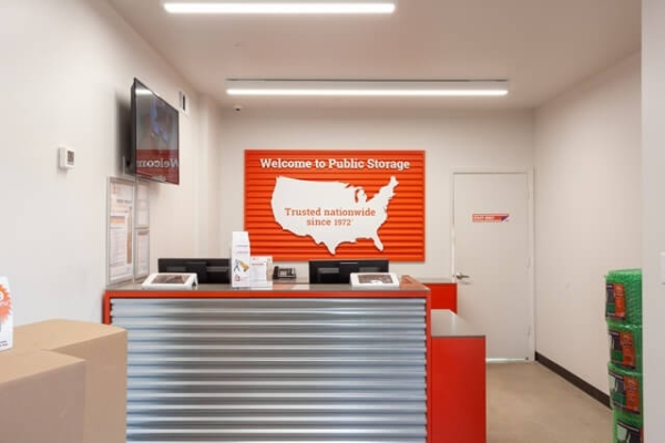 Facility photo: //images.sparefoot.com/medium/21346169036445b808b.jpg