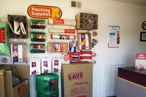 Facility photo: //images.sparefoot.com/medium/21347169021269aacb7.jpg