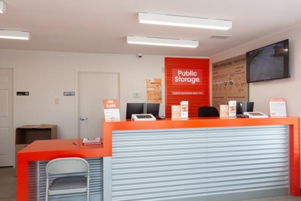 Facility photo: //images.sparefoot.com/medium/2136976903652591270.jpg