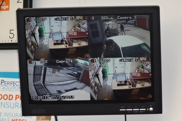 Facility photo: //images.sparefoot.com/medium/21416969036429036fb.jpg