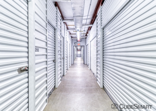 Facility photo: //images.sparefoot.com/medium/2145286901ee3c1d6be.jpg