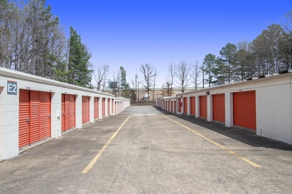 Facility photo: //images.sparefoot.com/medium/2148696900bfa87986e.jpg