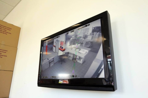 Facility photo: //images.sparefoot.com/medium/215072687657119df42.jpg