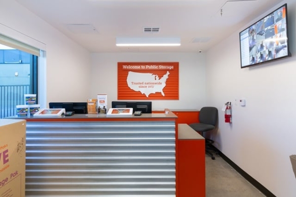 Facility photo: //images.sparefoot.com/medium/2151616900c2c88b575.jpg