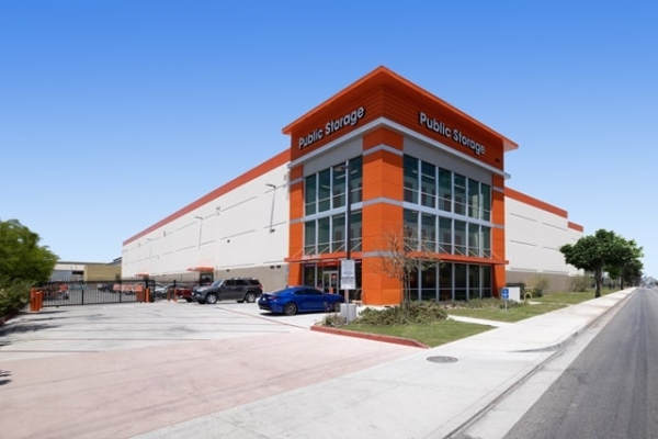 Facility photo: //images.sparefoot.com/medium/2153726900c28da592f.jpg