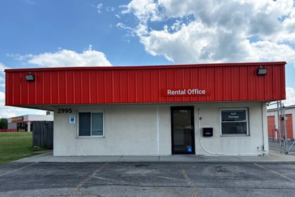 Facility photo: //images.sparefoot.com/medium/215617690362a0355ac.jpg