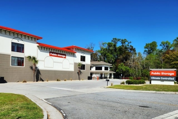 Facility photo: //images.sparefoot.com/medium/21570969036358d5130.jpg