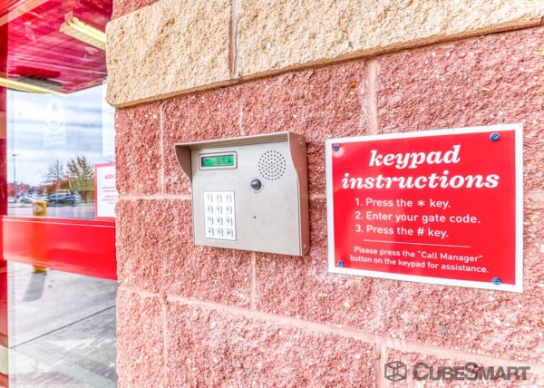 Facility photo: //images.sparefoot.com/medium/21893068e794573034b.jpg