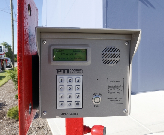 Facility photo: //images.sparefoot.com/medium/219298602affcb2e96c.jpg