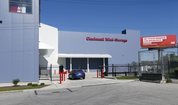 Facility photo: //images.sparefoot.com/medium/219298602affd9dec37.jpg