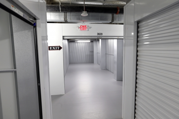 Facility photo: //images.sparefoot.com/medium/219298602affef093e2.jpg