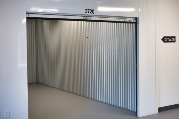 Facility photo: //images.sparefoot.com/medium/219298602b03ad75cd3.jpg