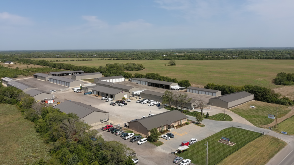 Facility photo: //images.sparefoot.com/medium/22280662be400d2d5c6.png