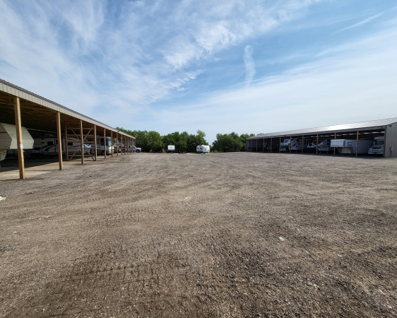 Facility photo: //images.sparefoot.com/medium/22280662be401cdd14c.jpg