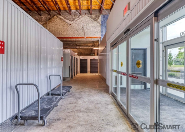 Facility photo: //images.sparefoot.com/medium/22337869032e25265df.jpg