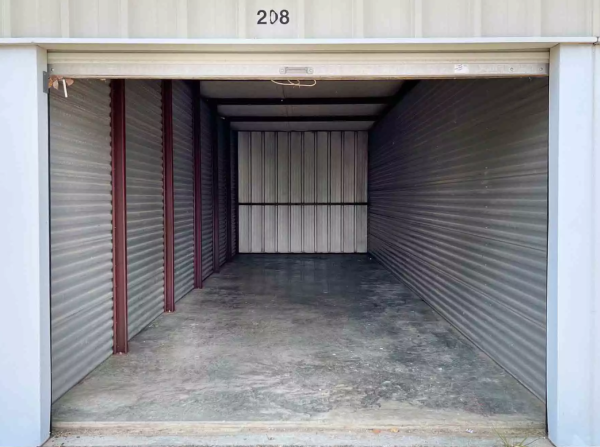 Facility photo: //images.sparefoot.com/medium/22538368cacb33c9bcb.png