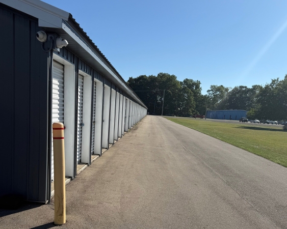 Facility photo: //images.sparefoot.com/medium/22675168e6b9d939a22.jpg