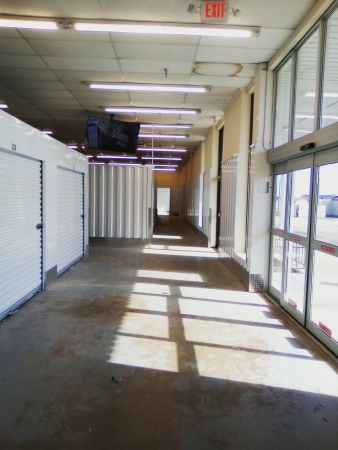 Facility photo: //images.sparefoot.com/medium/22697268e02f5dd4c08.jpg