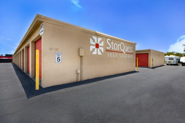 Facility photo: //images.sparefoot.com/medium/22723264f25d57261f8.jpg