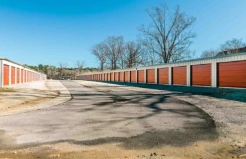 Facility photo: //images.sparefoot.com/medium/22741068cdcebe6ab97.jpg