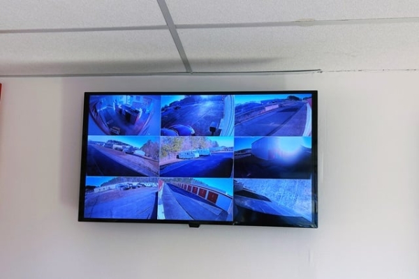 Facility photo: //images.sparefoot.com/medium/2280166900c0dc9a179.jpg