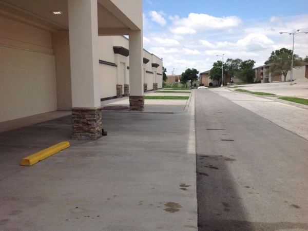 Facility photo: //images.sparefoot.com/medium/22997364cbfaa524099.jpg