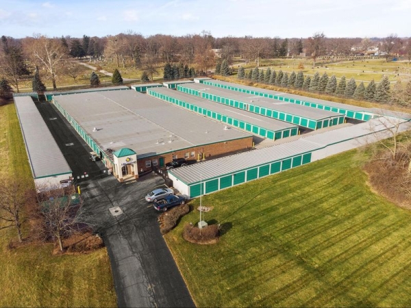 Facility photo: //images.sparefoot.com/medium/23000464cbfb868cd2d.jpg