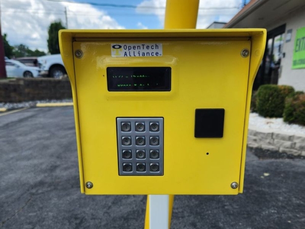 Facility photo: //images.sparefoot.com/medium/2301466901836025653.jpg