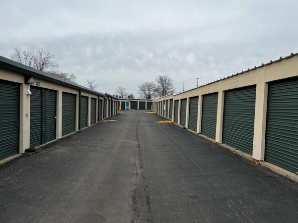 Facility photo: //images.sparefoot.com/medium/23065364cd6cb8eab17.jpg