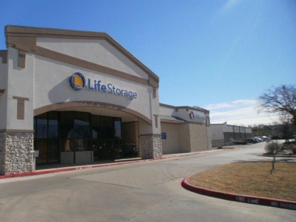 Facility photo: //images.sparefoot.com/medium/23147164d5295d4a9db.jpg