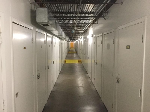 Facility photo: //images.sparefoot.com/medium/23168264d532d572381.jpg