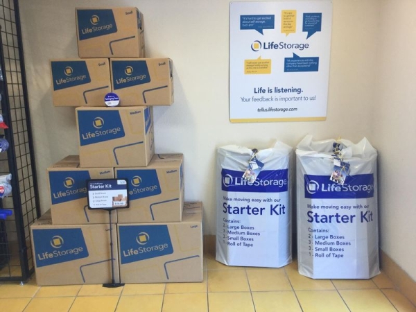 Facility photo: //images.sparefoot.com/medium/23168264d532d6d98c4.jpg