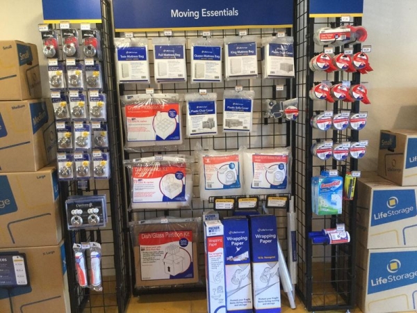 Facility photo: //images.sparefoot.com/medium/23168264d532d9840b7.jpg