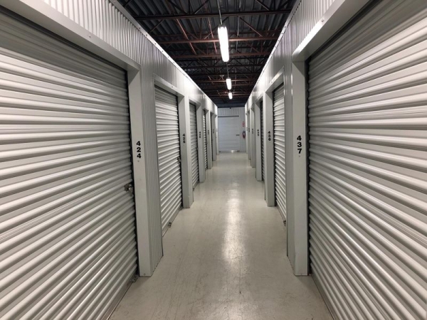 Facility photo: //images.sparefoot.com/medium/23169164d533386fcea.jpg