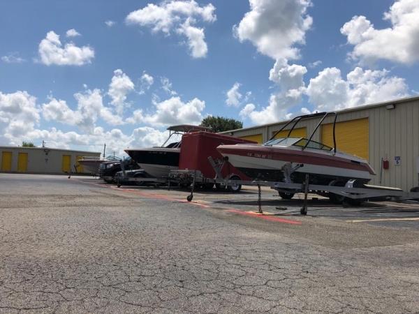 Facility photo: //images.sparefoot.com/medium/23169164d5333de5363.jpg