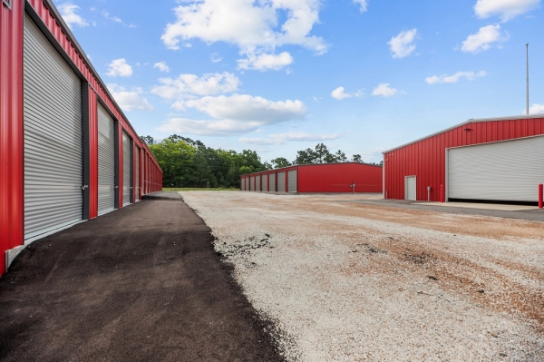 Facility photo: //images.sparefoot.com/medium/23179164da7b2348e48.jpg