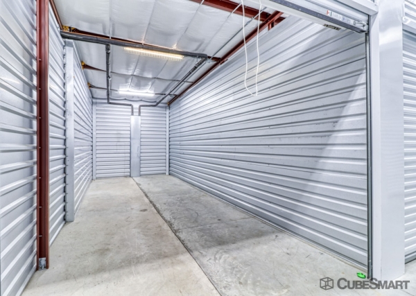 Facility photo: //images.sparefoot.com/medium/2318476901ecf39fce4.jpg